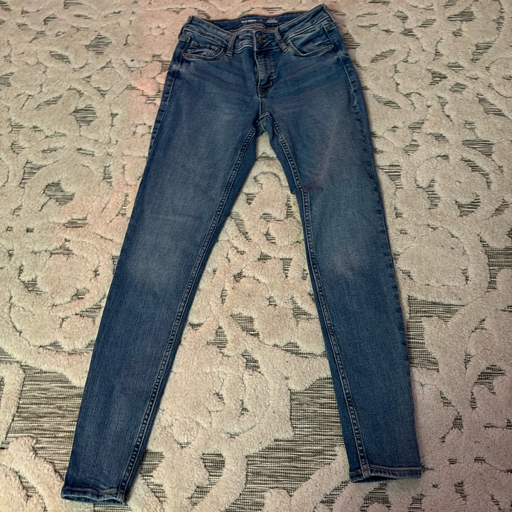 Well if your a size 0 and like skinny jeans I got